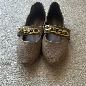 Tan Mary Jane style shoe. Size 38.
